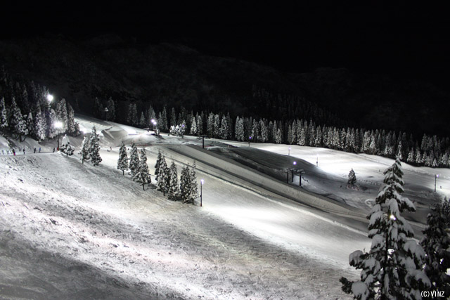富山県 イオックスアローザ IOX-AROSA スキー場 アサギリコースとハーフパイプ